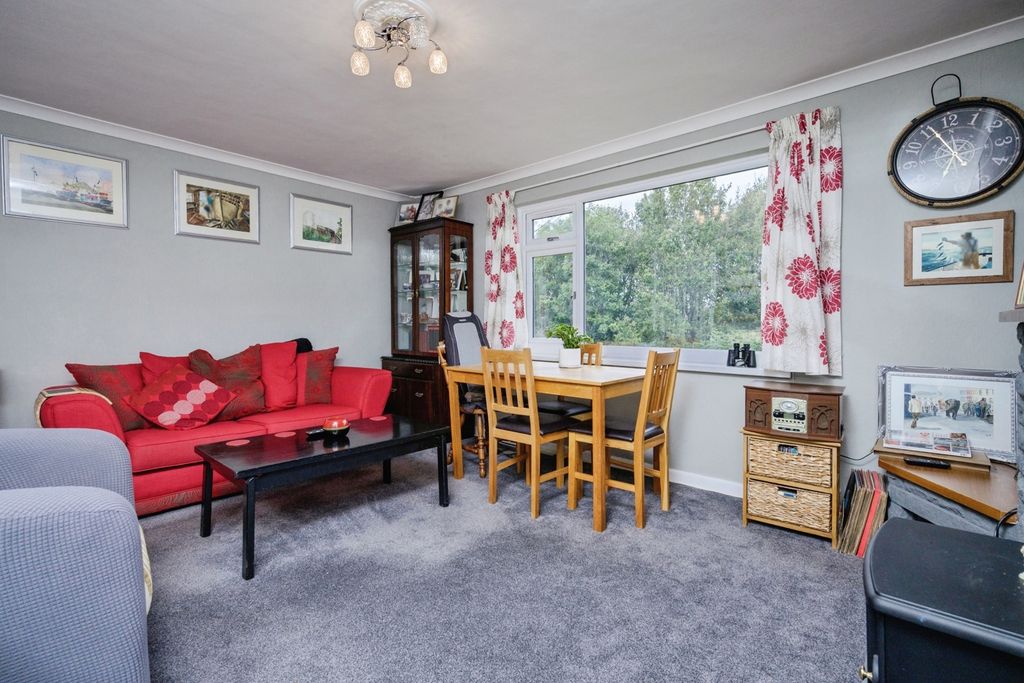 Property photo 3 of 15 Pbox-Img.Jpg