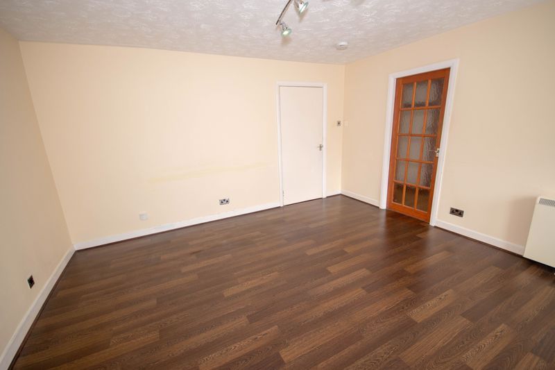 Property photo 3 of 10 Photo 2