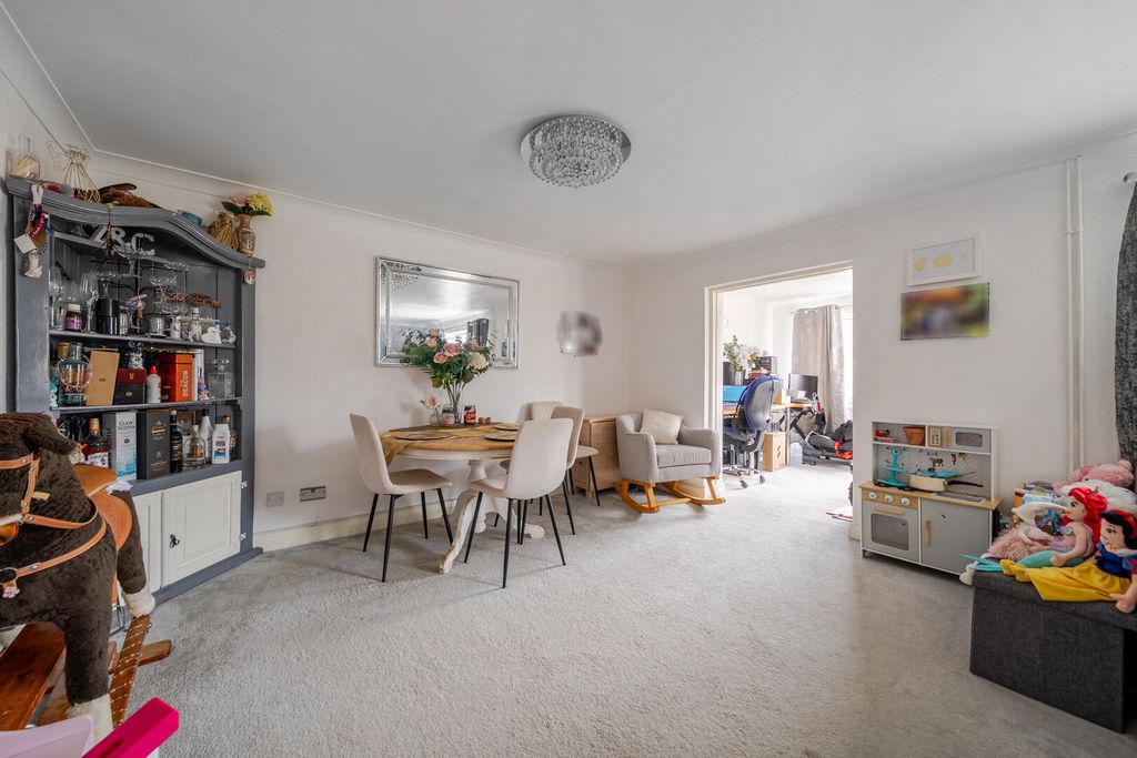 Property photo 3 of 15 Living Room