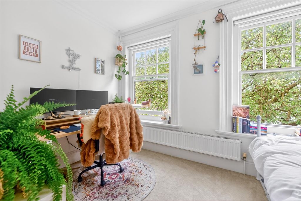 Additional image 16 of 2 bed flat for saleCarfax, Horsham RH12