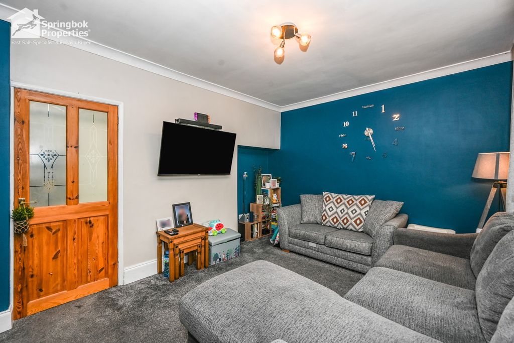 Property photo 2 of 16 1