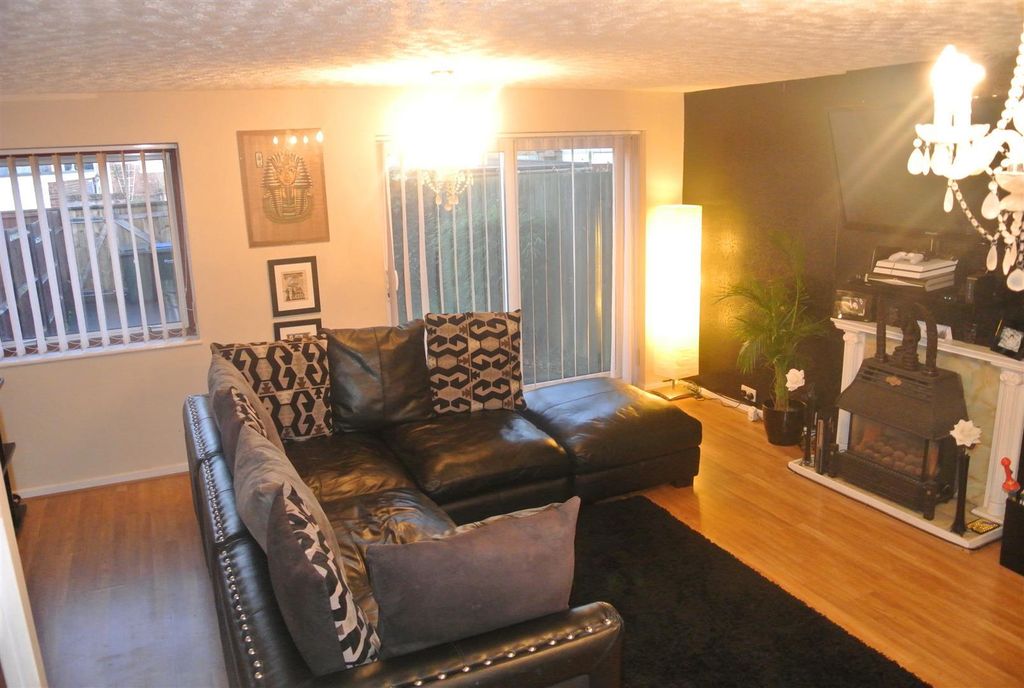 Property photo 1 of 8 Image