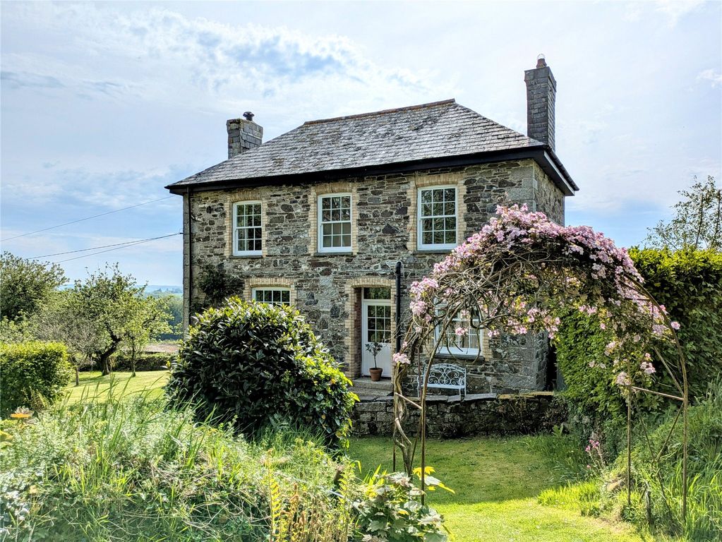Property photo 2 of 33 Picture No. 37