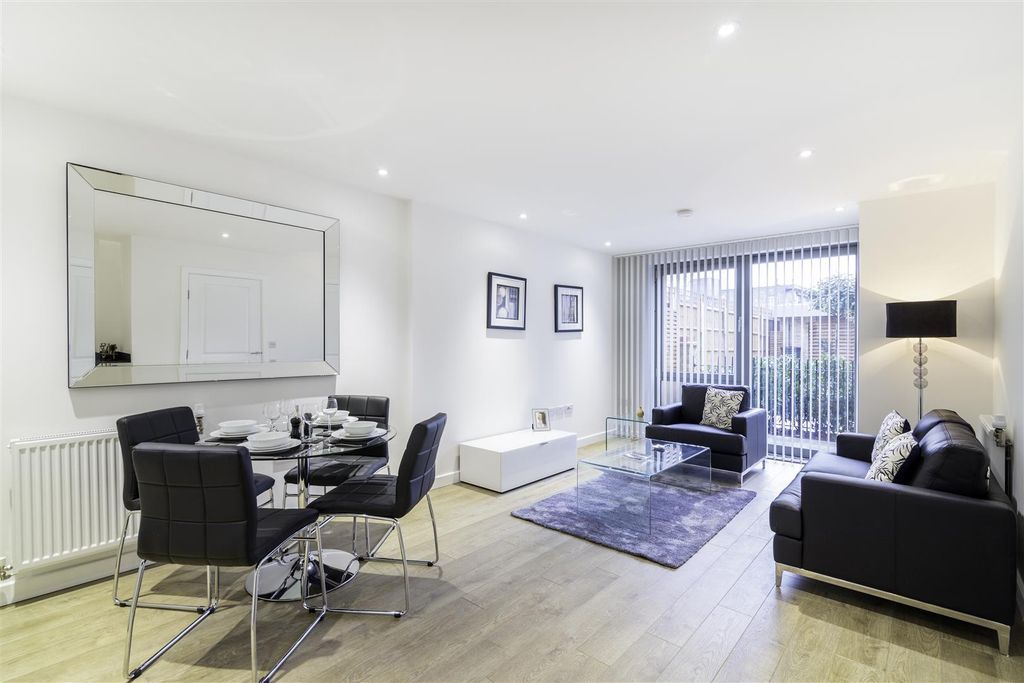 Property photo 1 of 11 Reception Room