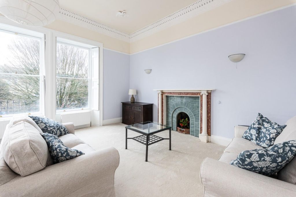 Property photo 2 of 13 The Flat, 4 Beaufort East, Bath, BA1 6Qd-5.Jpg