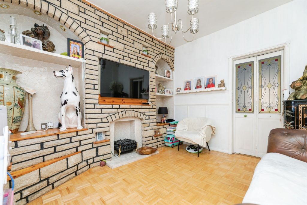 Property photo 3 of 14