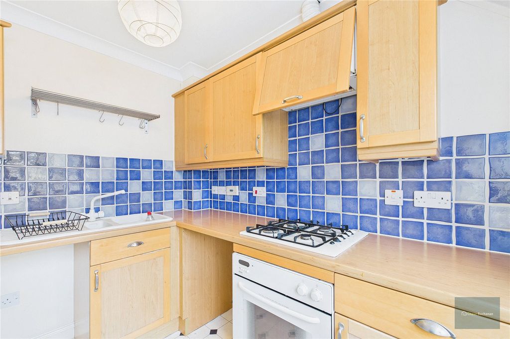 Property photo 3 of 9 Picture No. 17