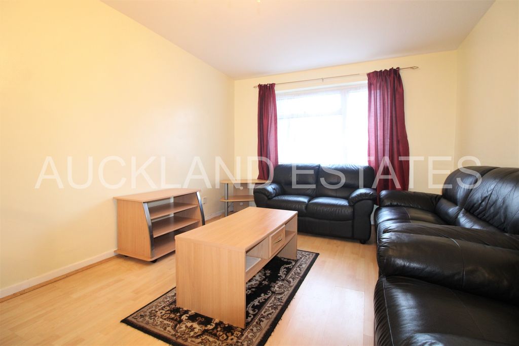 Property photo 2 of 8 Img_2215_4_Original