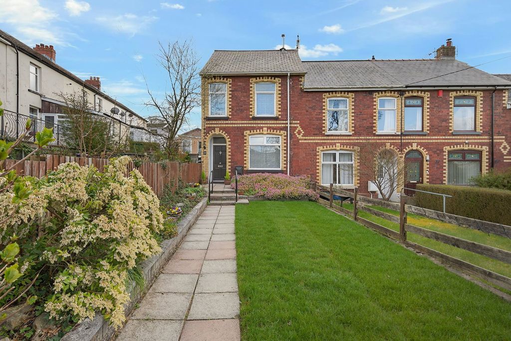 Property photo 1 of 27