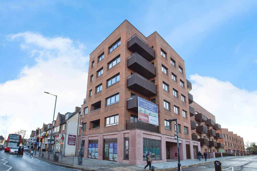 Property photo 2 of 8