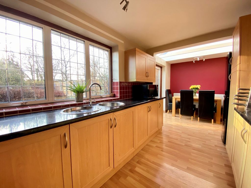 Property photo 1 of 13 Kitchen/Breakfast Room
