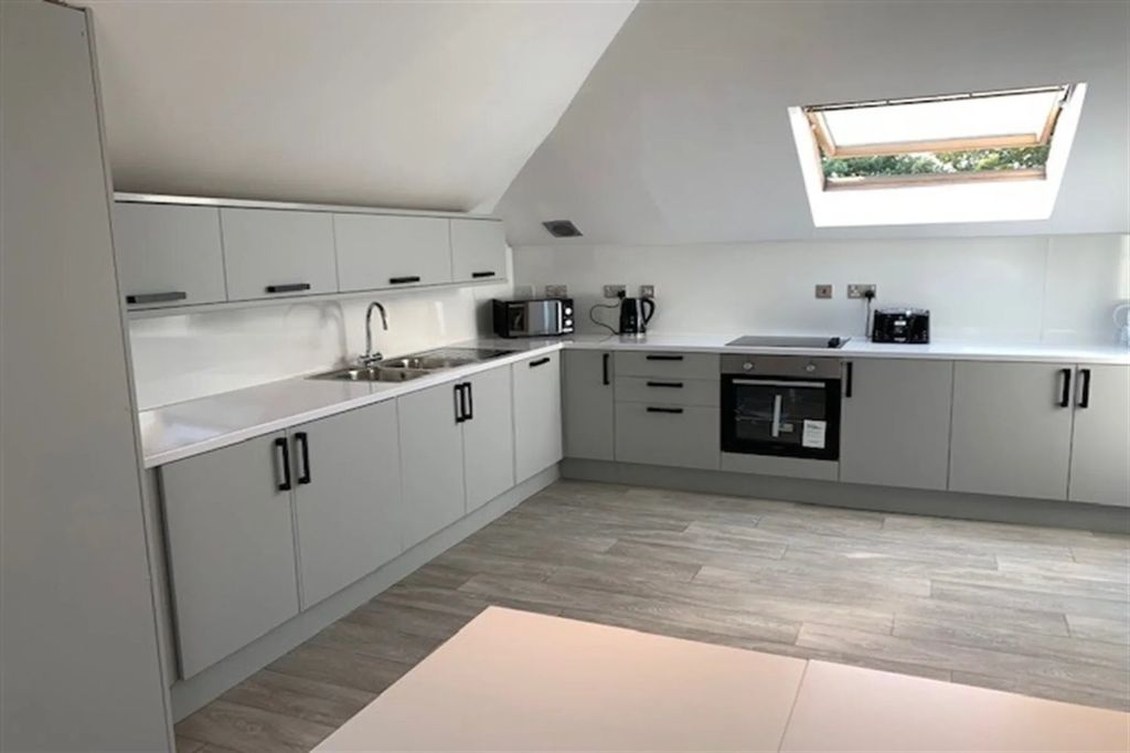 Property photo 1 of 16 Picture No. 04