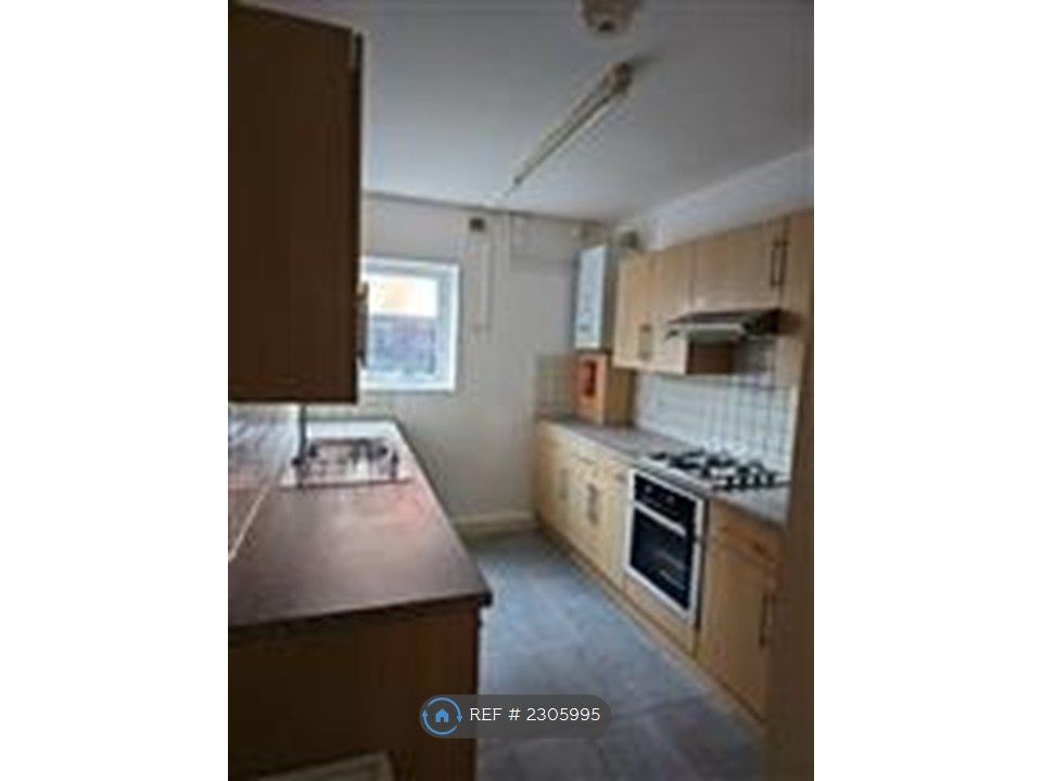 Property photo 2 of 21 Kitchen