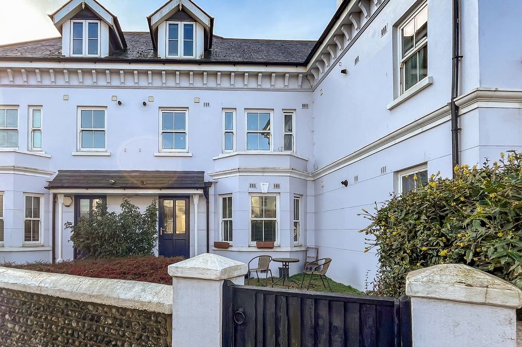 Property photo 1 of 12 Picture No. 03