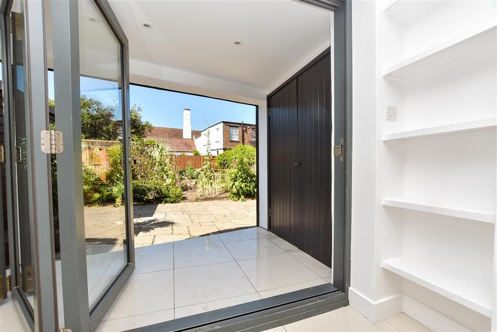 Property photo 1 of 10 Internal Lifestyle Photograph