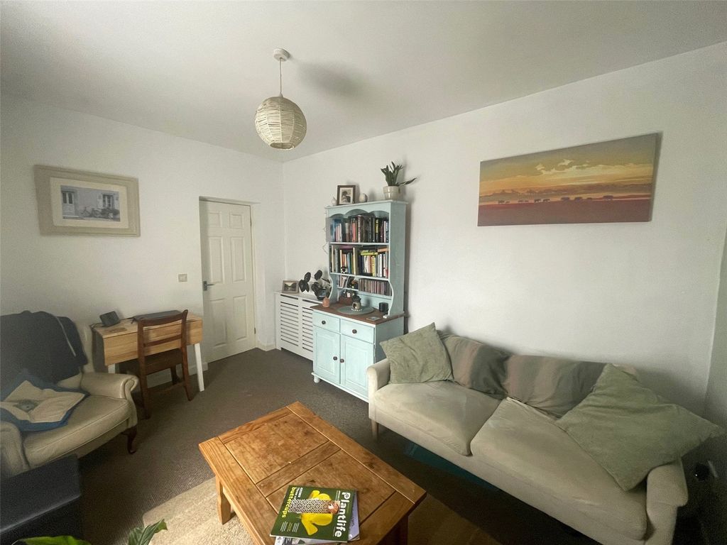 Property photo 2 of 10 Picture No. 06