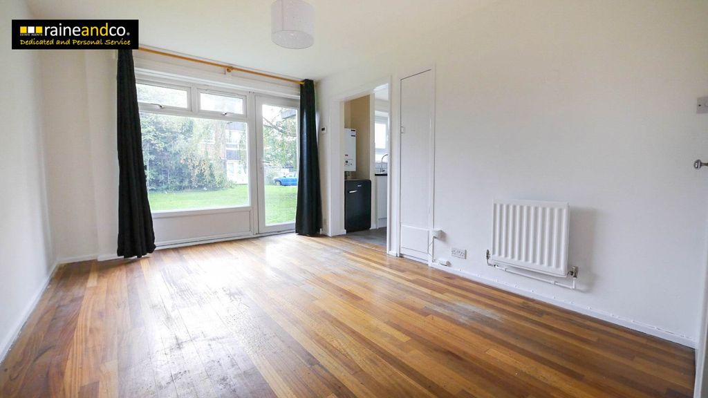 Property photo 2 of 8