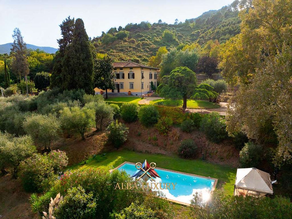 Property photo 2 of 36