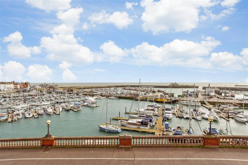 Property photo 2 of 12 Surrounding Area