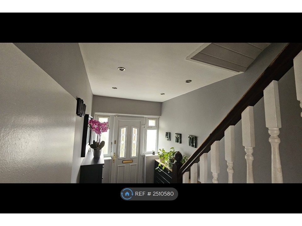 Property photo 2 of 29