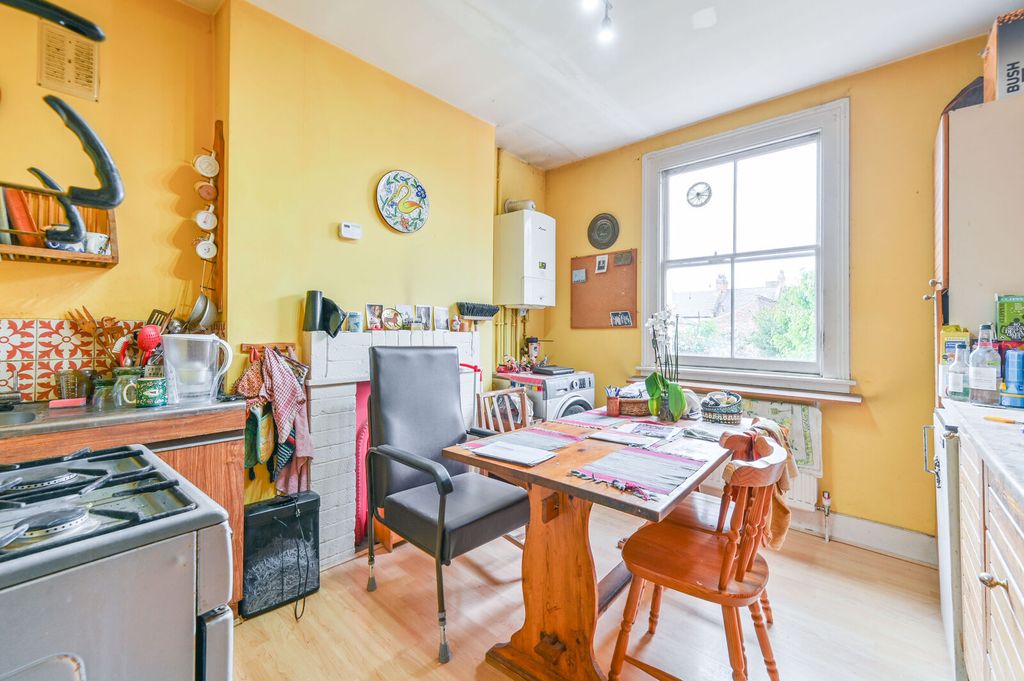 Property photo 2 of 5