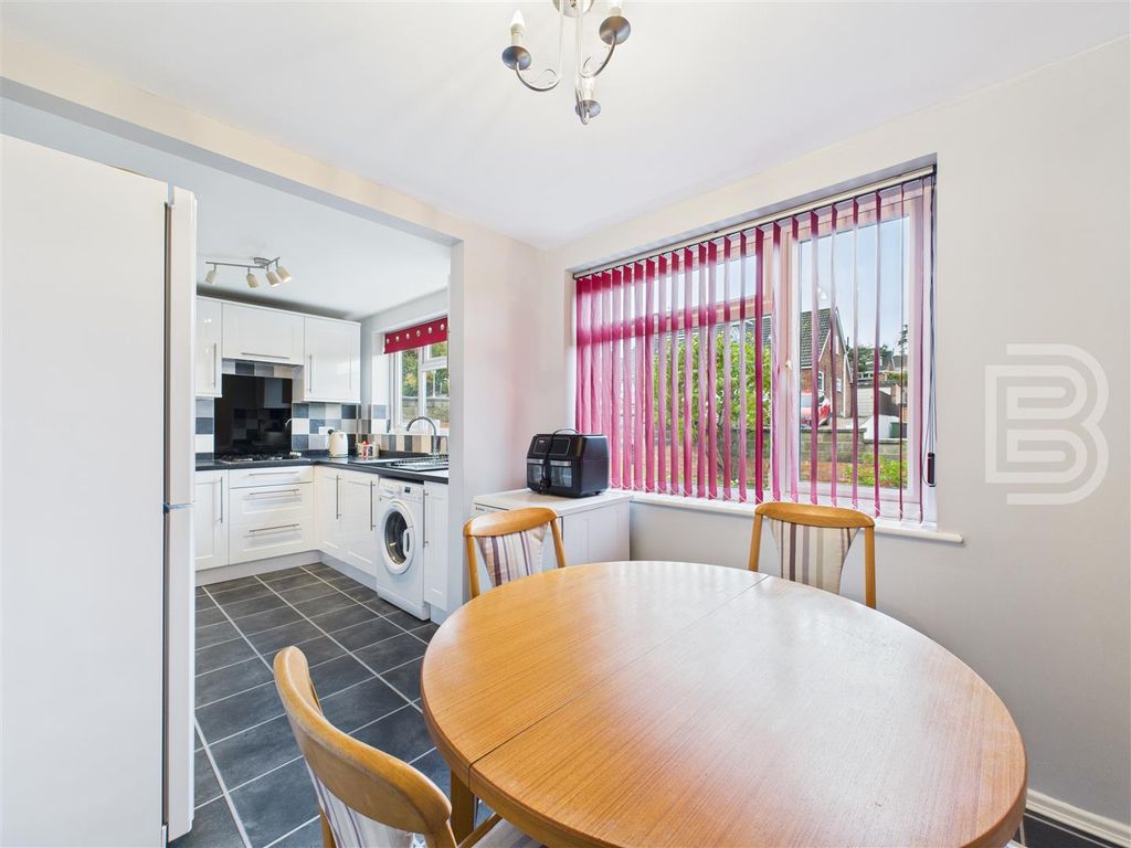 Property photo 3 of 19 Cam05587G0-Pr0067-Still022.Jpg