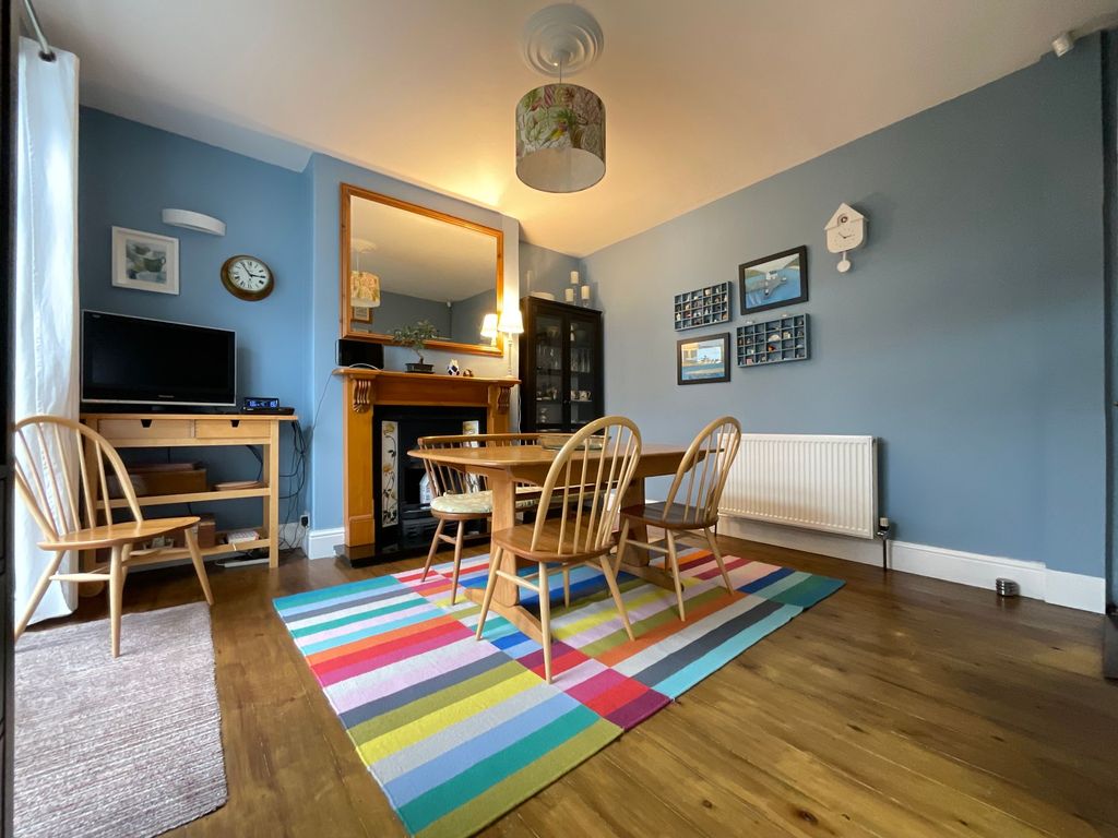 Property photo 3 of 28