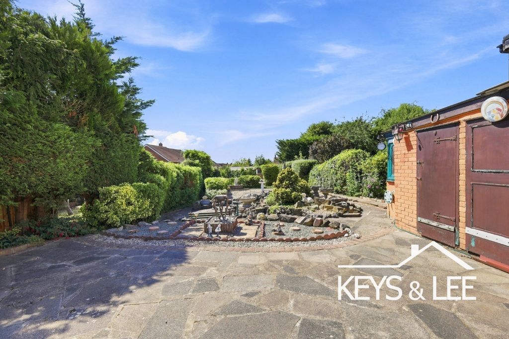 Property photo 2 of 16 5187912