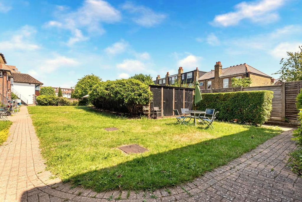 Property photo 2 of 11