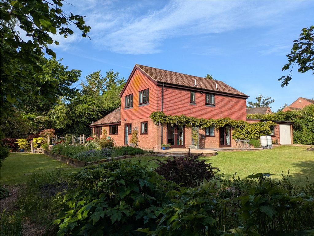 Property photo 1 of 18 Glydene