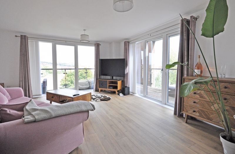 Property photo 3 of 14 Photo 3