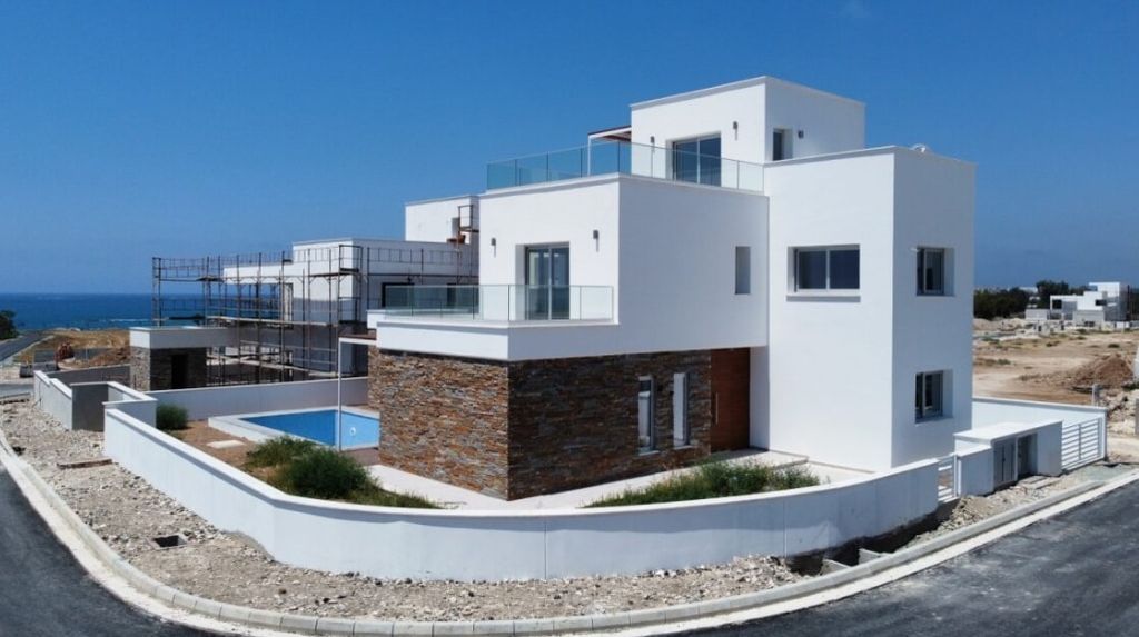 Property photo 3 of 19