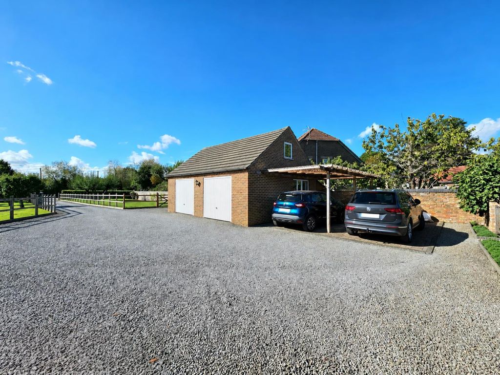 Property photo 3 of 39 26B00Ff3-E24d-450d-933A-7c7c559E773A.Png