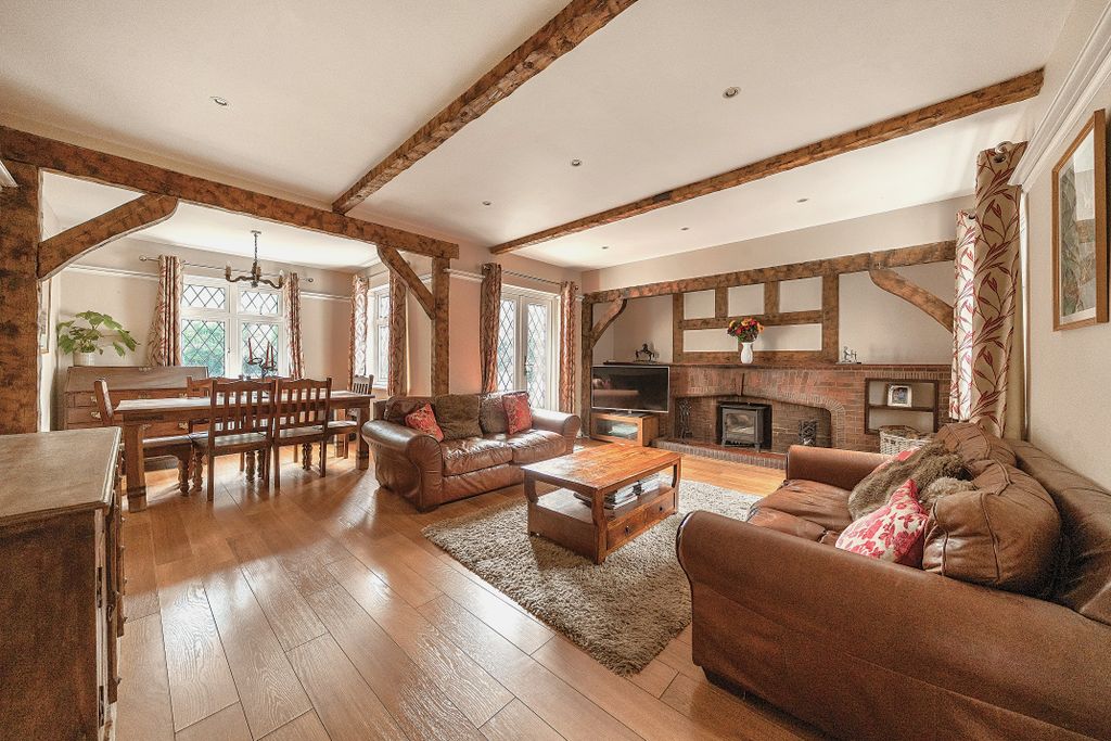 Property photo 2 of 12