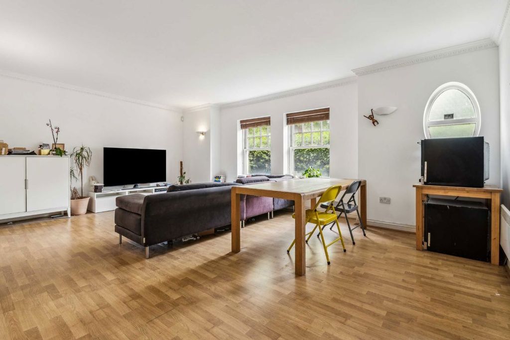 Property photo 2 of 5