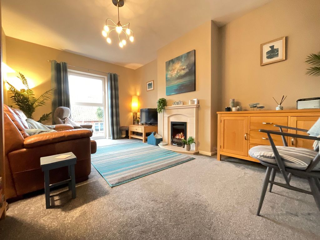 Property photo 3 of 33