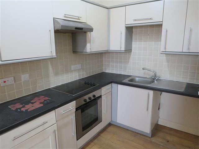 Property photo 3 of 5 Kitchen