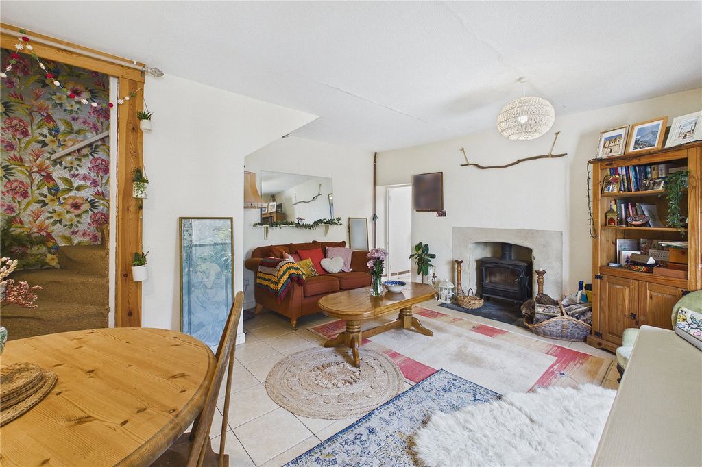 Property photo 3 of 12 Picture No. 02
