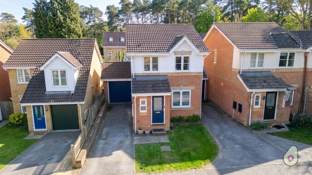 Property photo 1 of 15 4467552