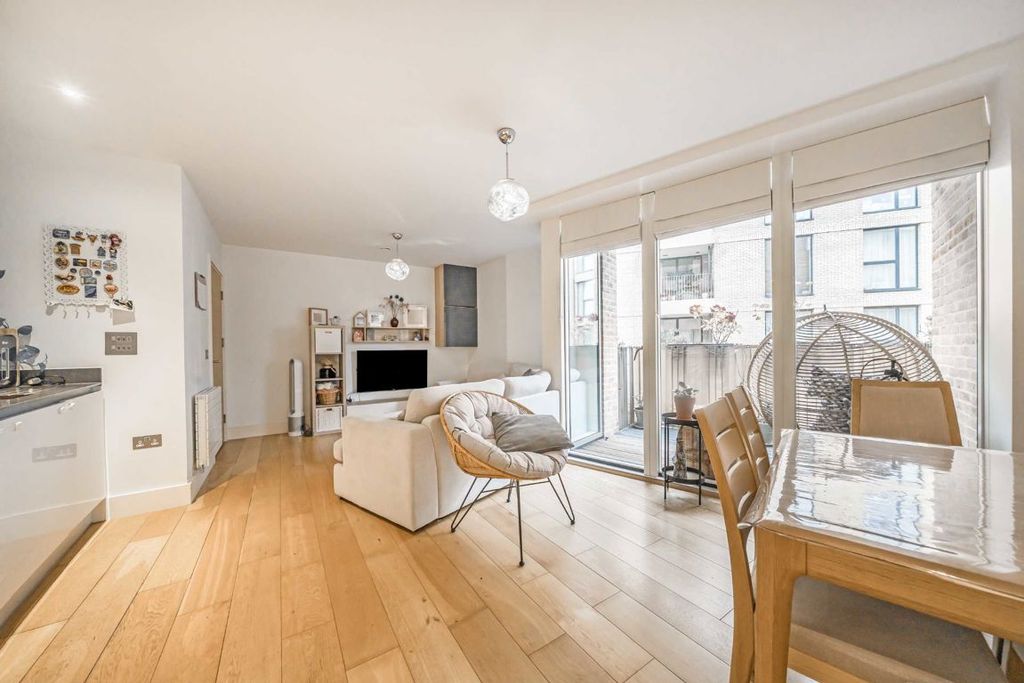 Property photo 1 of 6