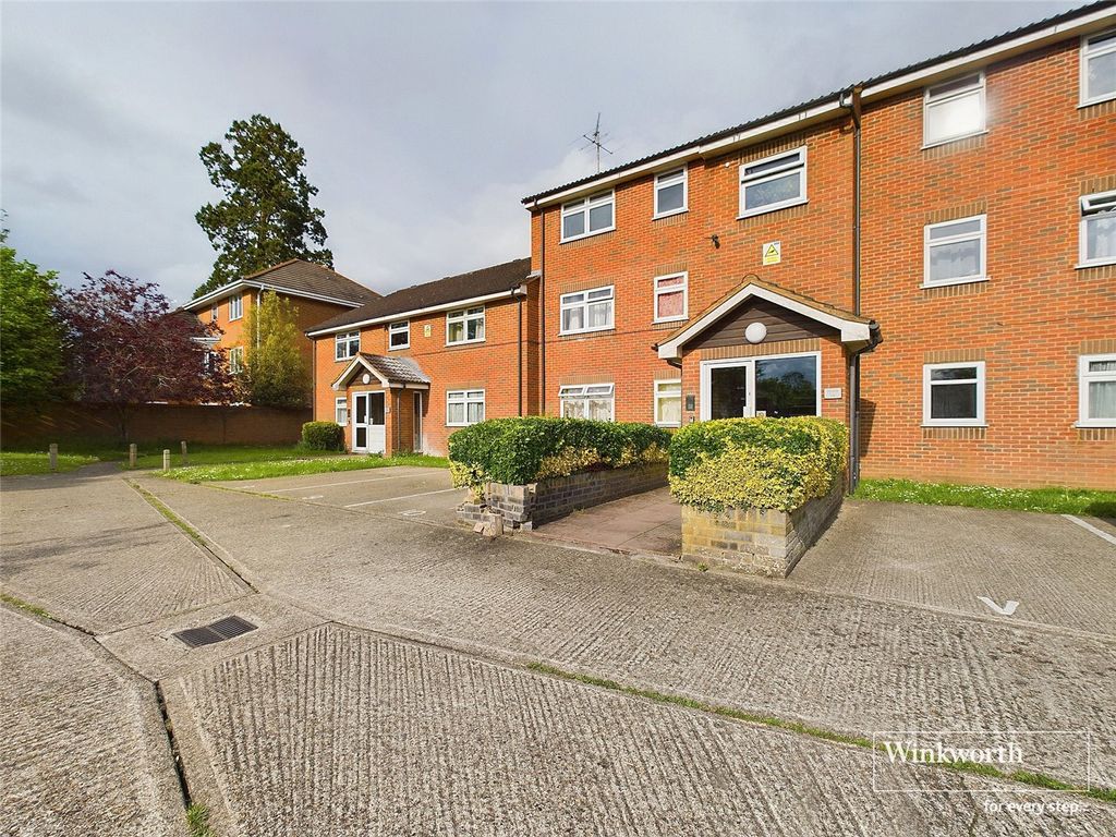 Property photo 1 of 9 Picture No. 17
