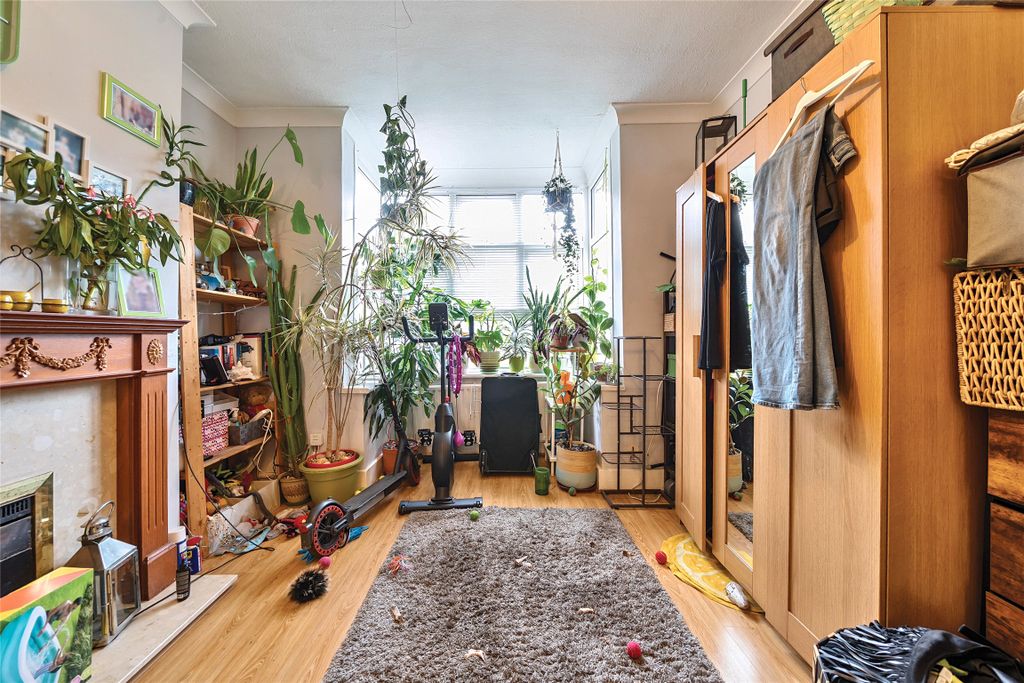 Property photo 2 of 12 Picture No. 06