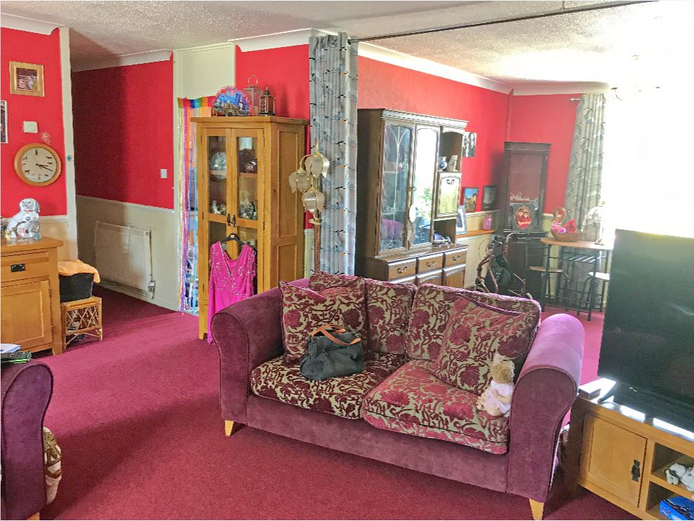 Property photo 3 of 7 Sitting Room