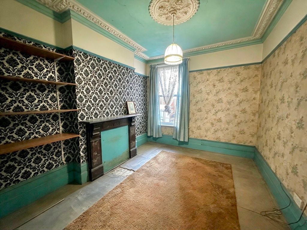 Property photo 3 of 13