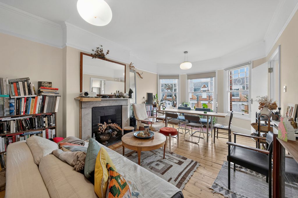 Property photo 3 of 12 Picture No. 20