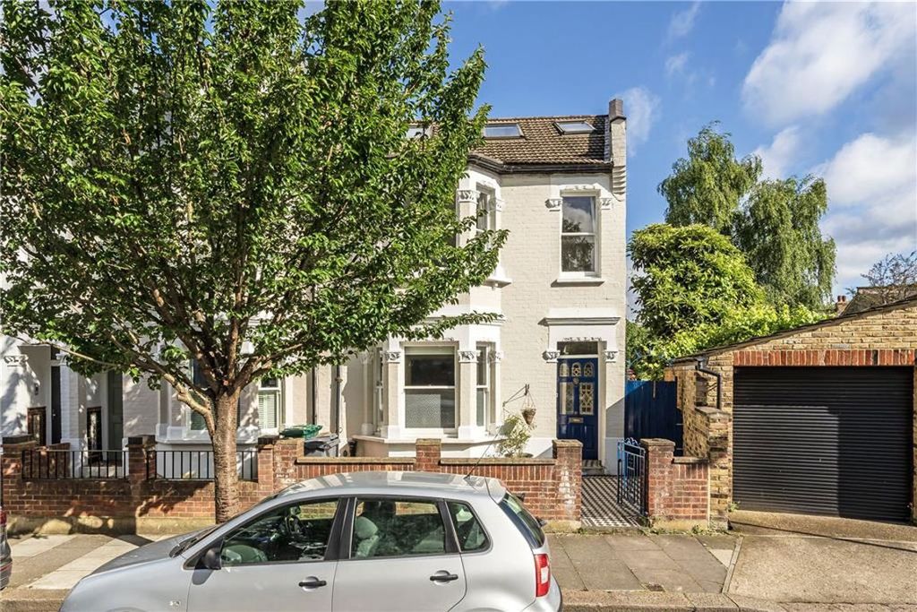 Property photo 1 of 8