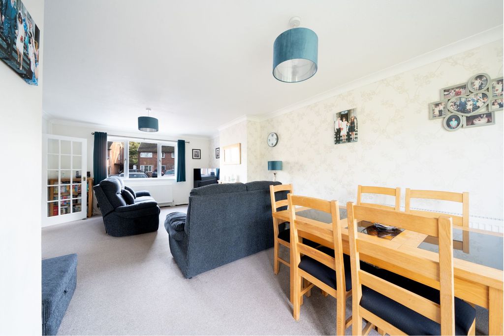 Property photo 2 of 19