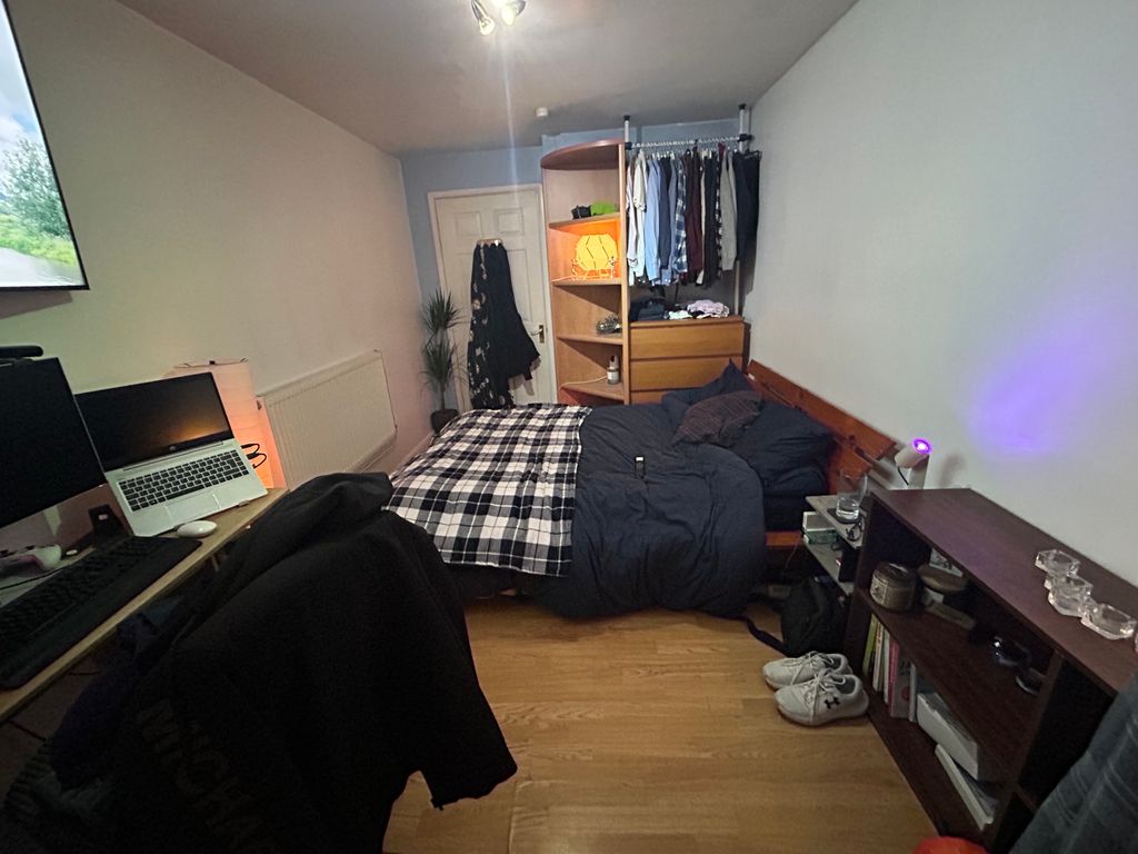 Property photo 3 of 7 Property