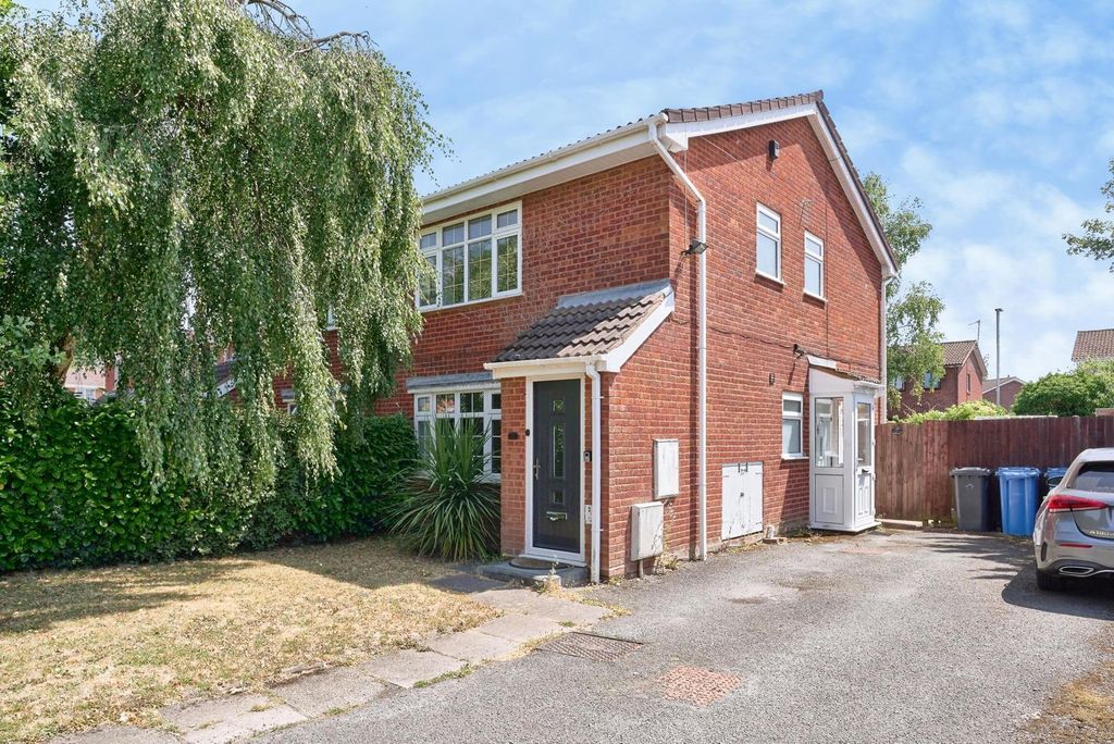 Property photo 1 of 11 Pbox-Img.Jpg