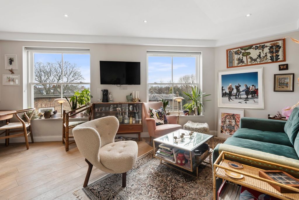 Property photo 2 of 7